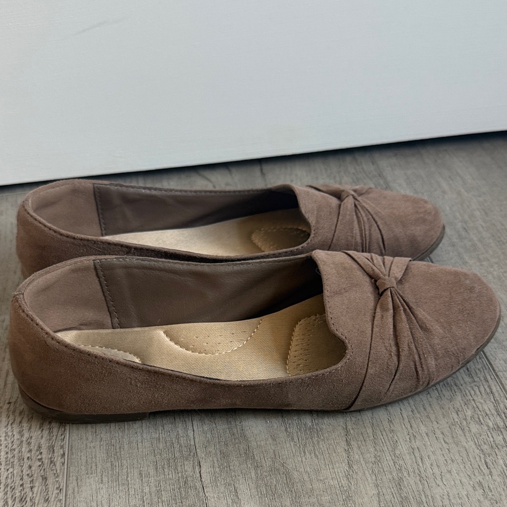 Saidoteto Women’s Light Brown Suede Bow Detail Flats Loafers Sz 8.5 EUC